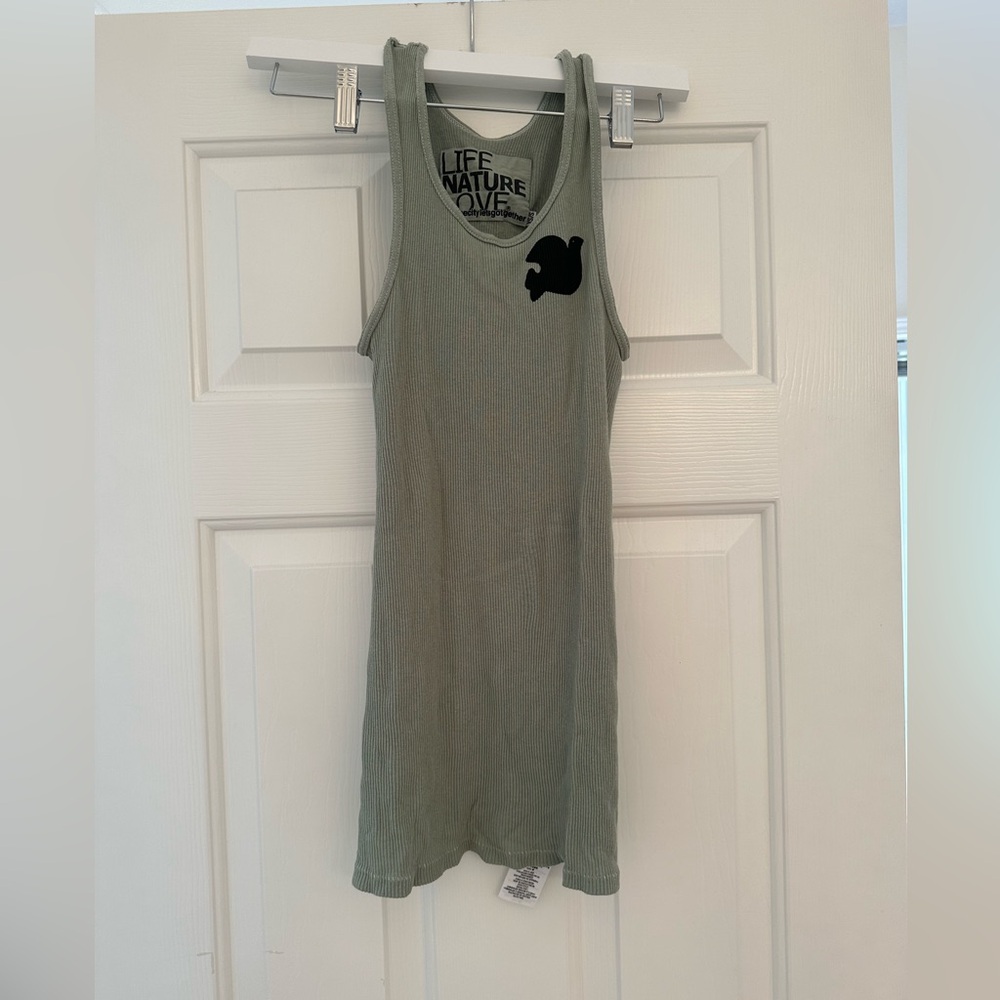 Free city tank top size XS/S